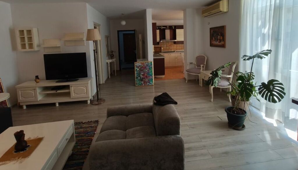 Apartament 2+1 me qira – tek Ish Ekspozita, Tiranë