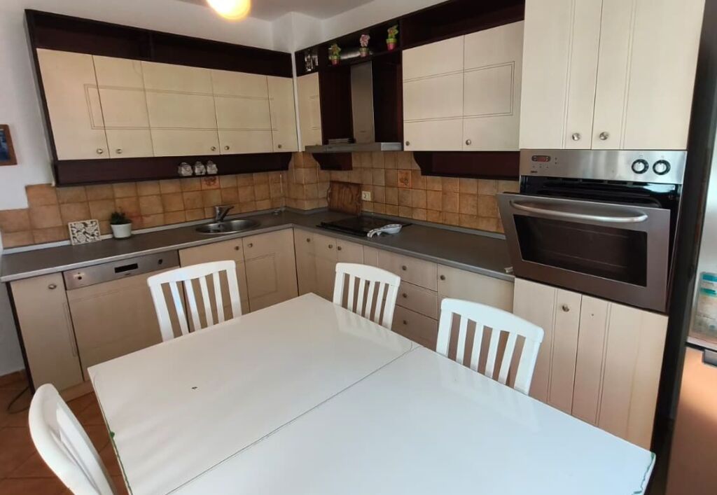 Apartament 2+1 me qira – tek Ish Ekspozita, Tiranë