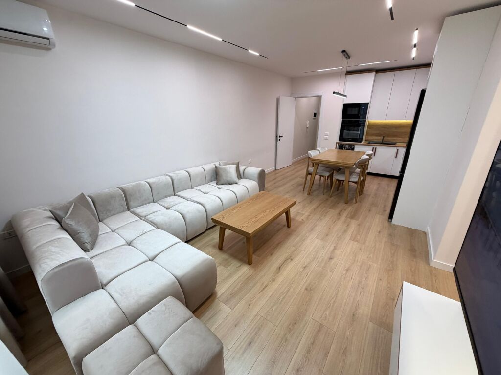 Shitet Apartament 2+1+2 Yzberisht, tek Kmy