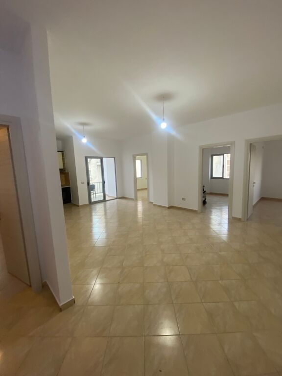 Apartment 3+1 empty for rent in Fresk !
