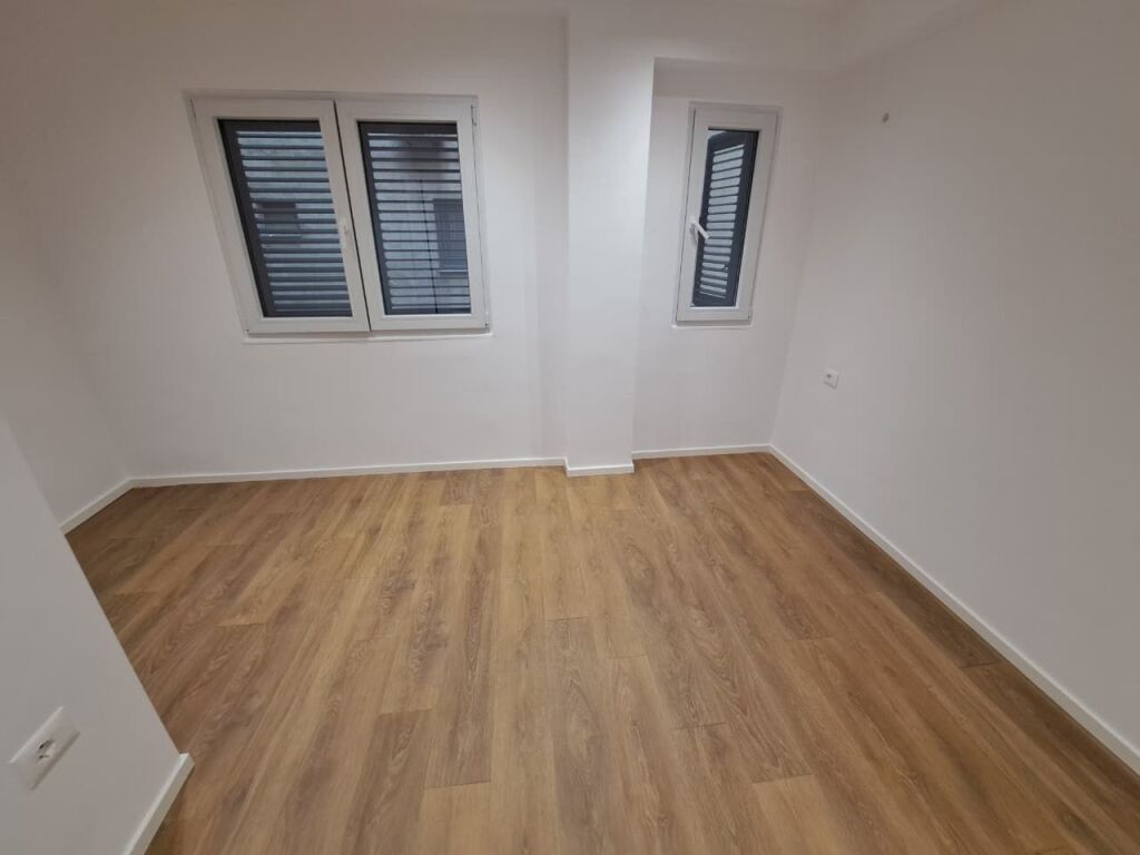 Shitet Apartament 1+1, 21 Dhjetori, Rruga Muhamet Gjollesha (ID 51110001)