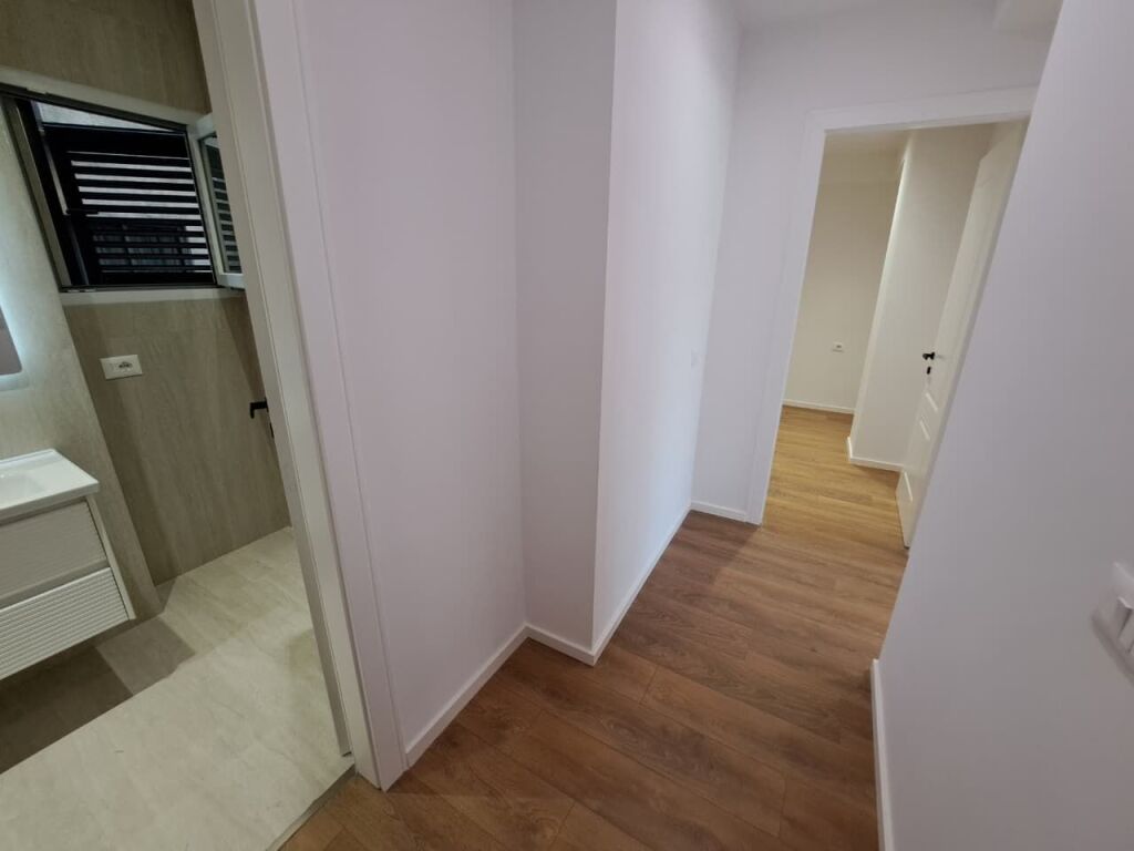 Shitet Apartament 1+1, 21 Dhjetori, Rruga Muhamet Gjollesha (ID 51110001)