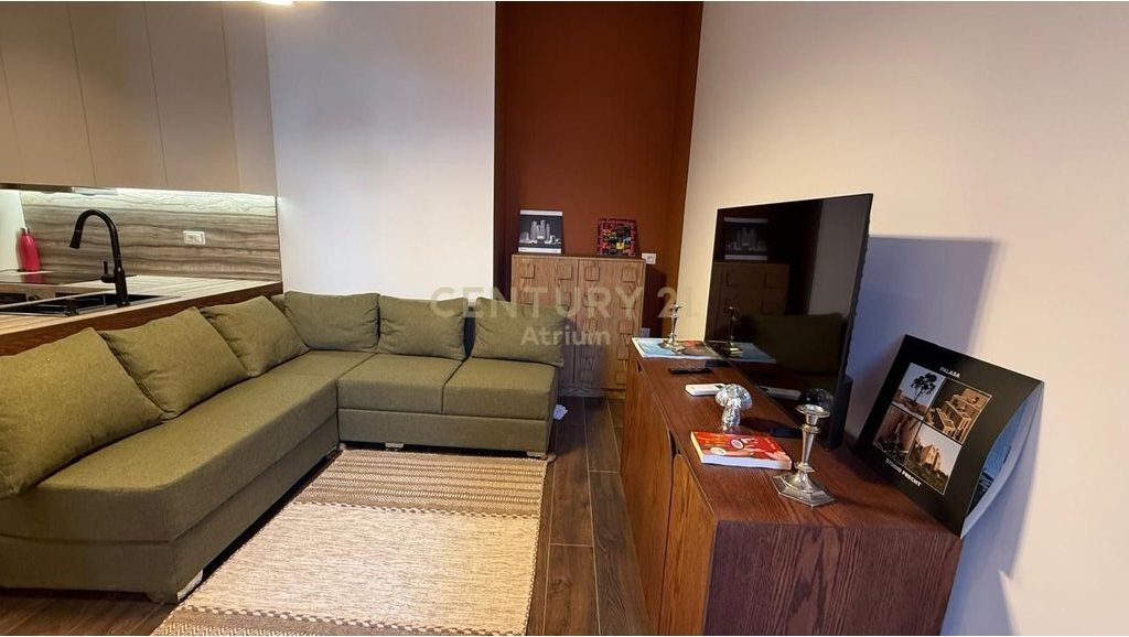 Apartment 1+1 For Rent in Pazari i Ri, Tirana - 700€