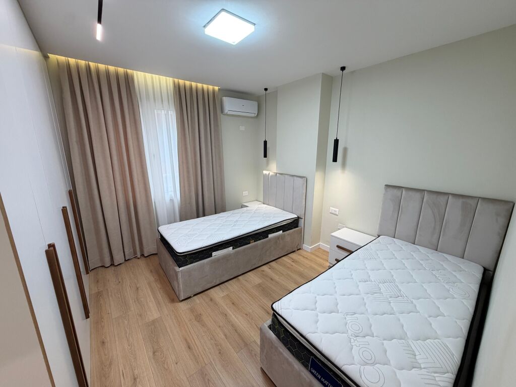 Shitet Apartament 2+1+2 Yzberisht, tek Kmy