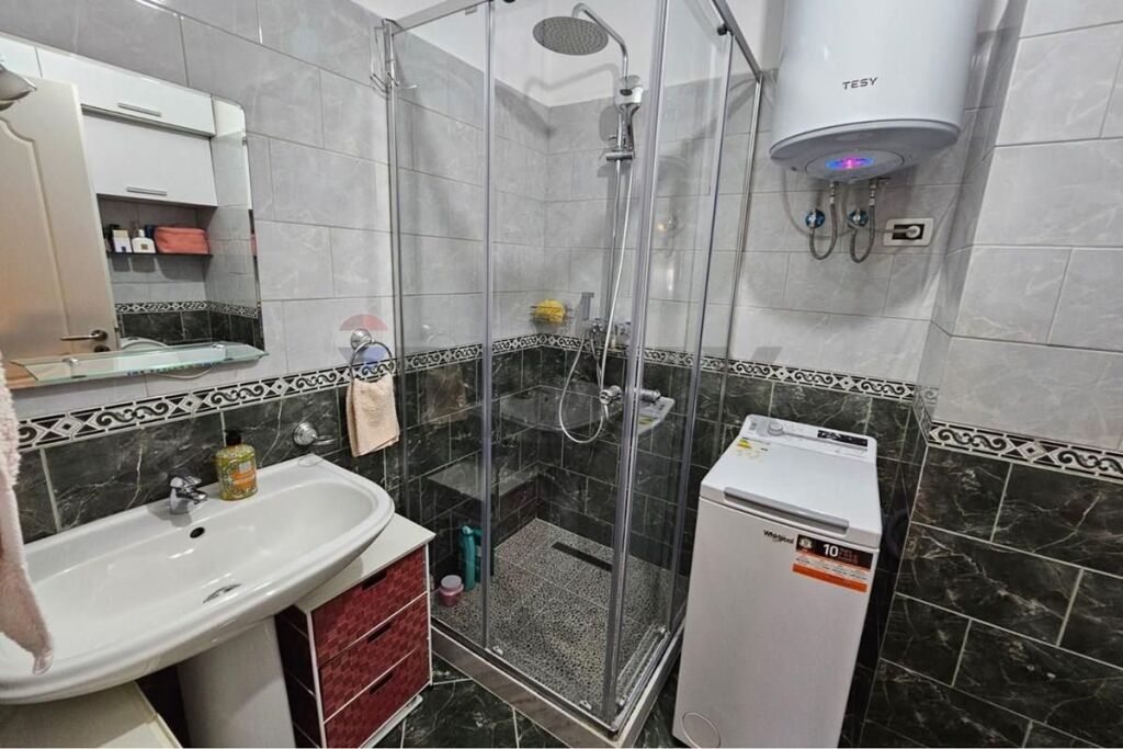 Apartament - Për Shitje - Kopshti Zoologjik, Tiranë