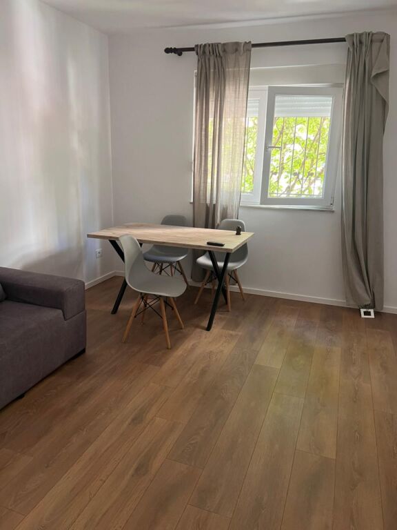 Shitet apartament 1+1 📍Laprakë, pranë KMY