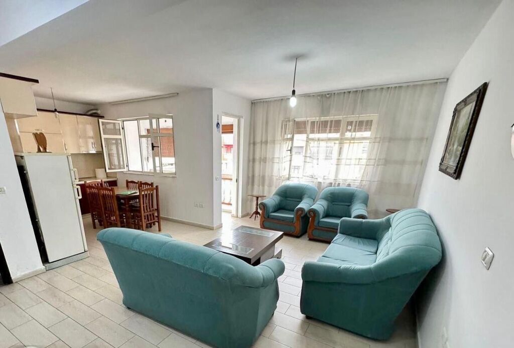 Apartament 2+1, Kthesa e Kamzes!