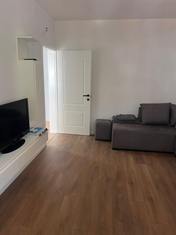 Shitet apartament 1+1 📍Laprakë, pranë KMY