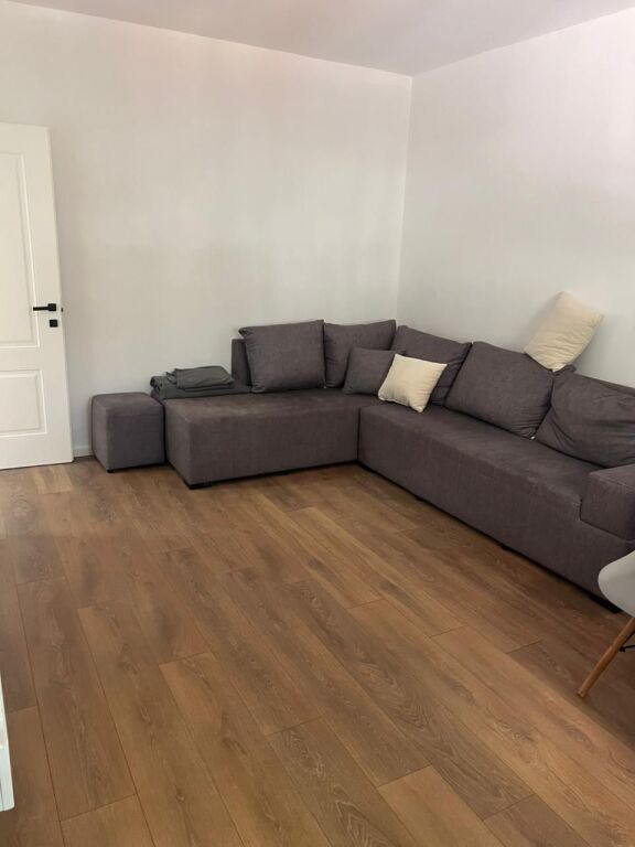 Shitet apartament 1+1 📍Laprakë, pranë KMY