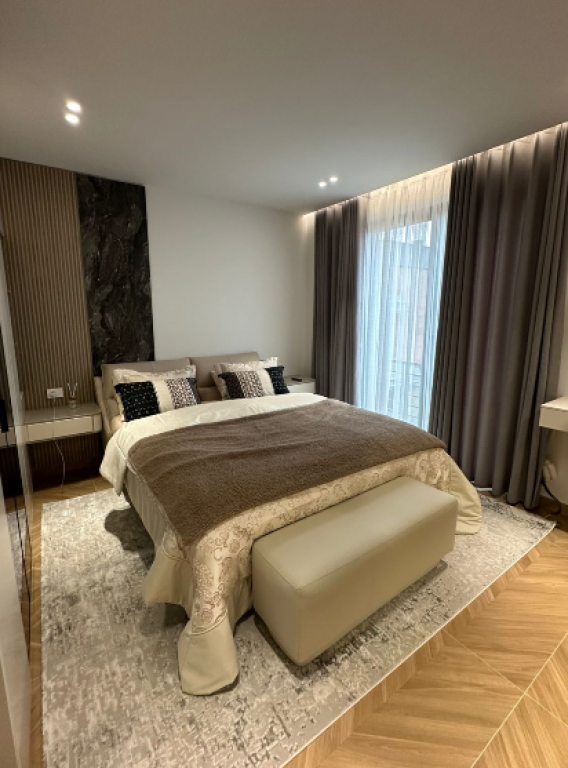 Luxury Villa for Sale – Roses Residence, Farkë e Vogël