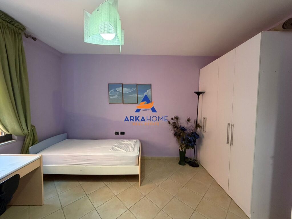 JEPET APARTMENT ME QERA 2+1+BALLKON "RRUGA QEMAL STAFA, PERBALLE PROKURORISE" 1000 EURO