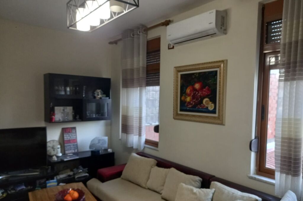 Qera | Apartament 1 + 1 | Kombinat | 360 €/muaj