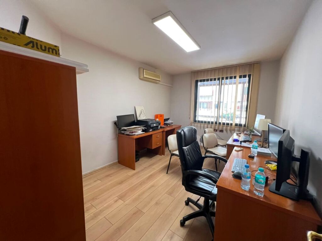 Affitto | Apartament 2 + 1 | 21 Dhjetori | 600 €/mese
