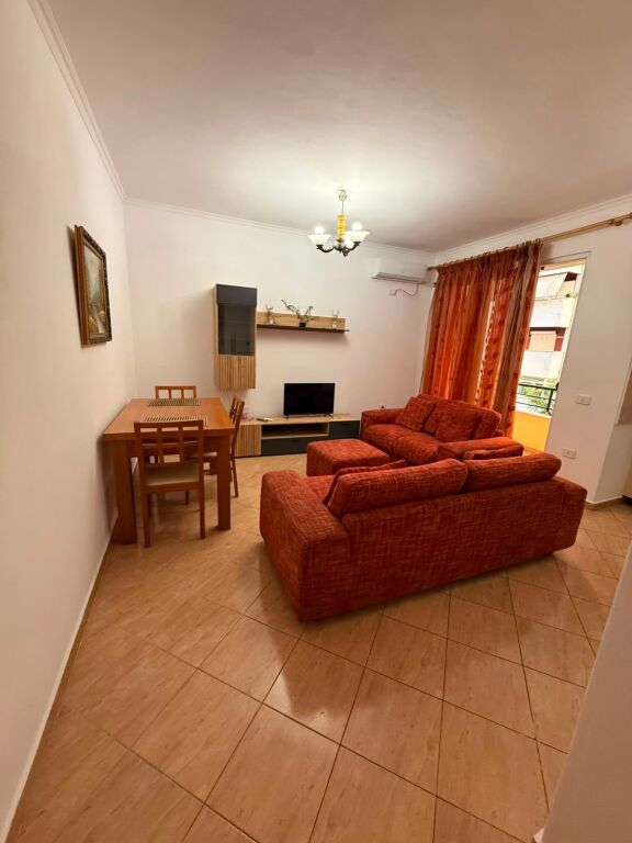 Affitto | Apartament 1 + 1 | Yzberisht | 380 €/mese