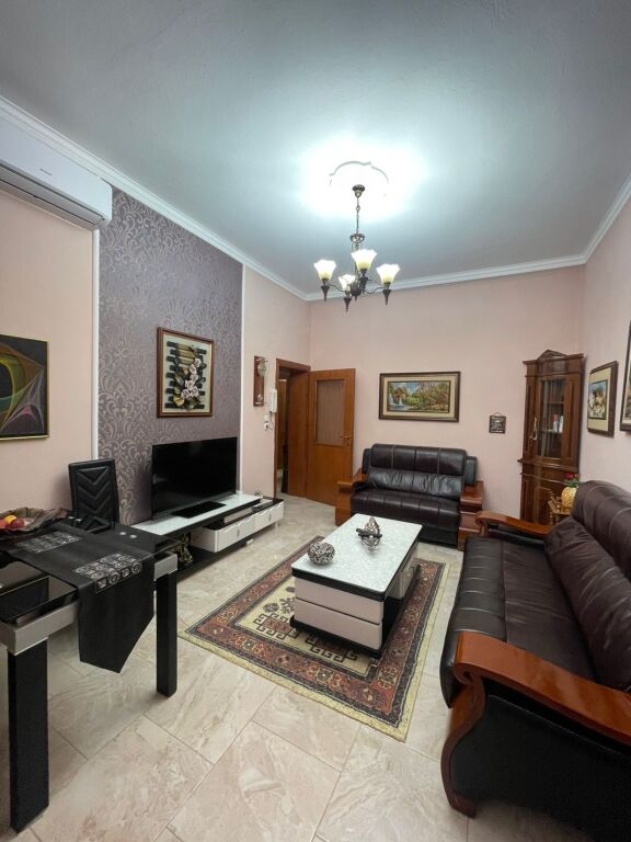 Qera | Apartament 2 + 1 | Stadiumi Dinamo | 700 €/muaj