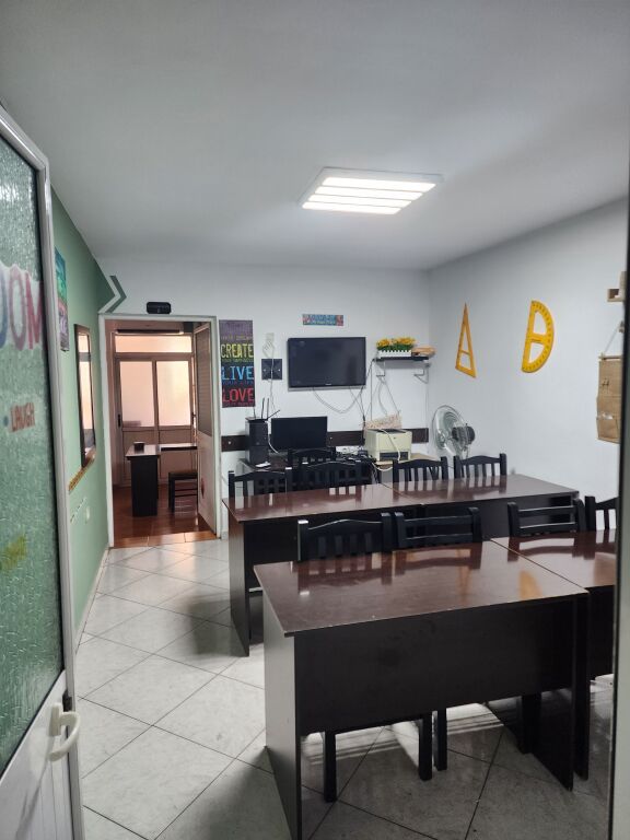ZYRE PER QERA TE 21 DHJETORI
