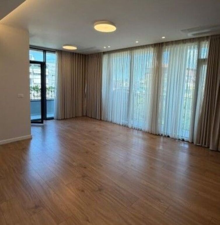 ZYRE ME QIRA TE LAKE VIEW REZIDENCE LIQENI ARTIFICIAL