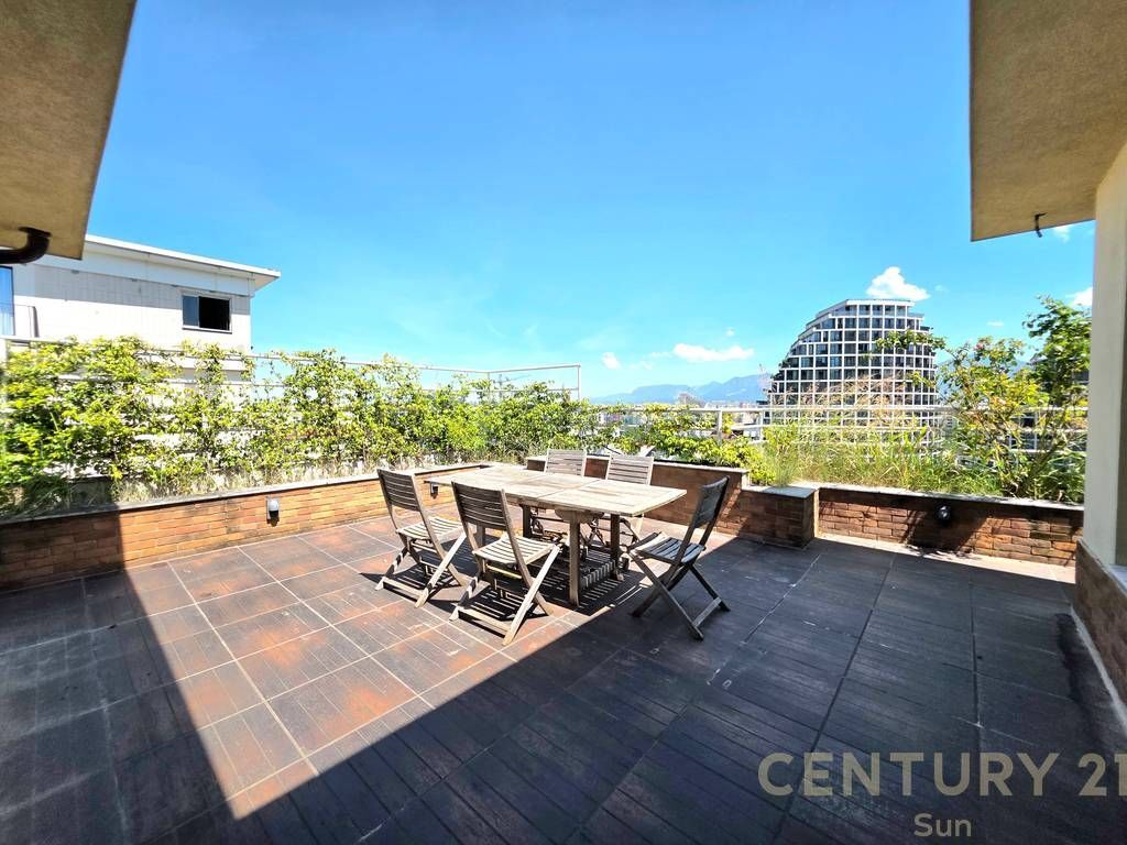 DUPLEX/PENTHOUSE FOR SALE NEAR THE ARTIFICIAL LAKE