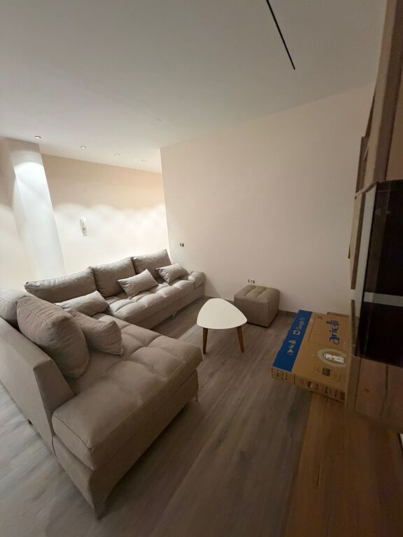 Rent | Apartament 3 + 1 | Pazari i Ri | 1400 €/month