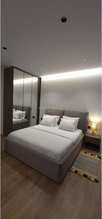 Shitet Apartament 2+1 !