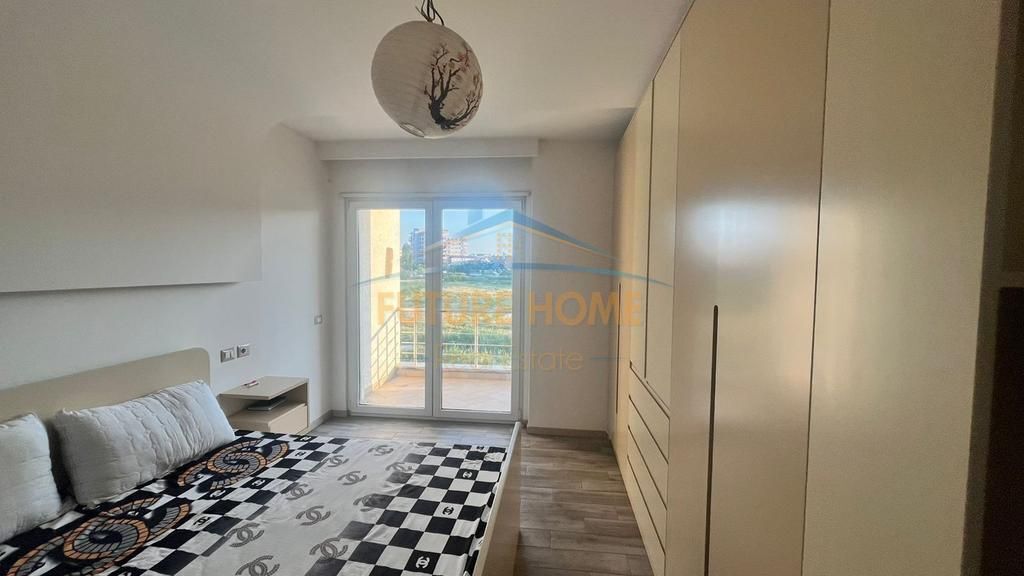 Shitet, Apartament 2+1+2, Unaza e Re.