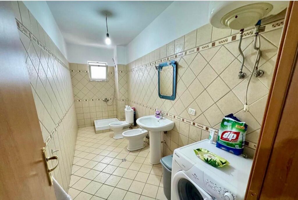 Apartament 2+1, Kthesa e Kamzes!