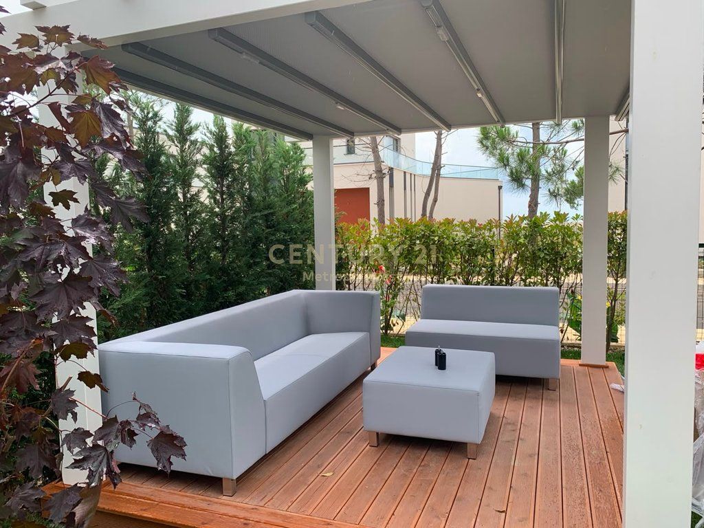 Me Qira - Vilë në "Vala Mar" Residence, Gjiri i Lalzit, Durrës 3,900 € /Muaj