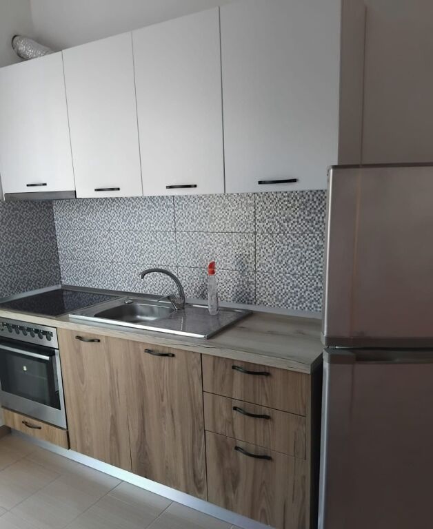 Rent | Shtëpi private 1 + 1 | Rruga Jordan Misja | 300 €/month