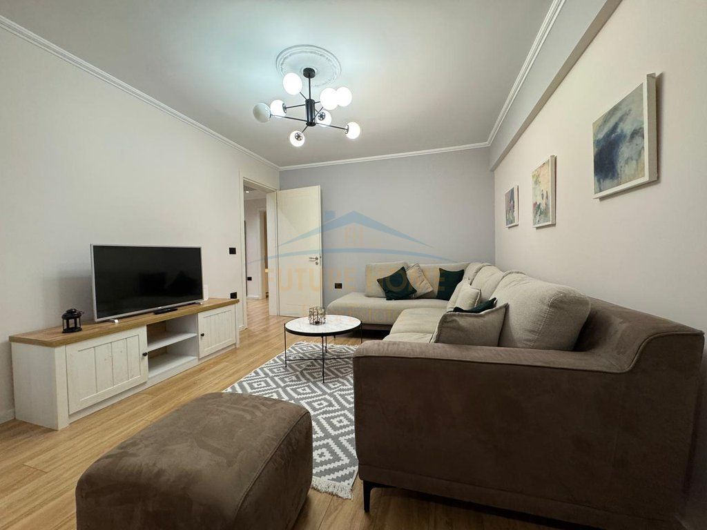Shitet, Apartament 2+1, Rruga Mine Peza. Empire67078