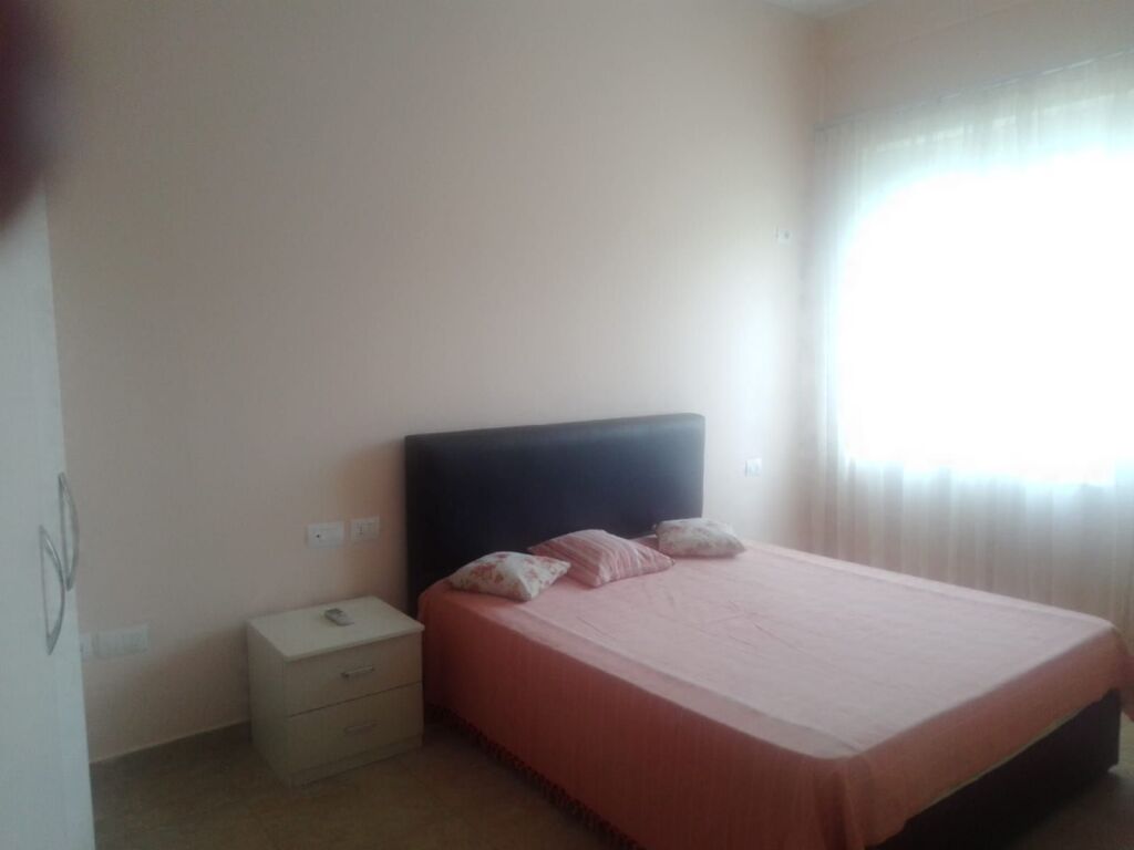Jepet me qera apartament 2+1, Kodra e Diellit, Tiranë