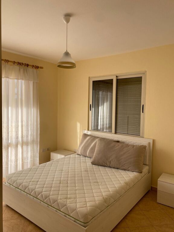 JEPET APARTAMENT ME QERA 1+1, RRUGA E KAVAJES