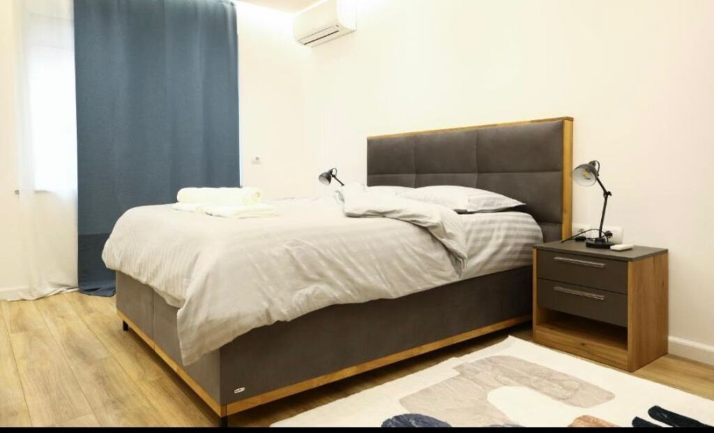 🏡 Jepet me Qira Apartament 2+1 në Qendër të Tiranës