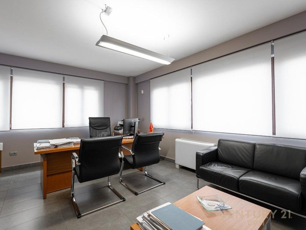 Shitet Apartament 2+1 !