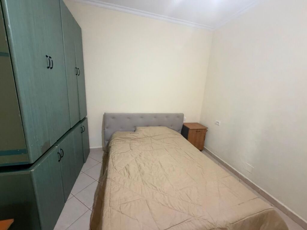 Jepet me qera 2+1 fresk mobiluar ashensor 38000 lek