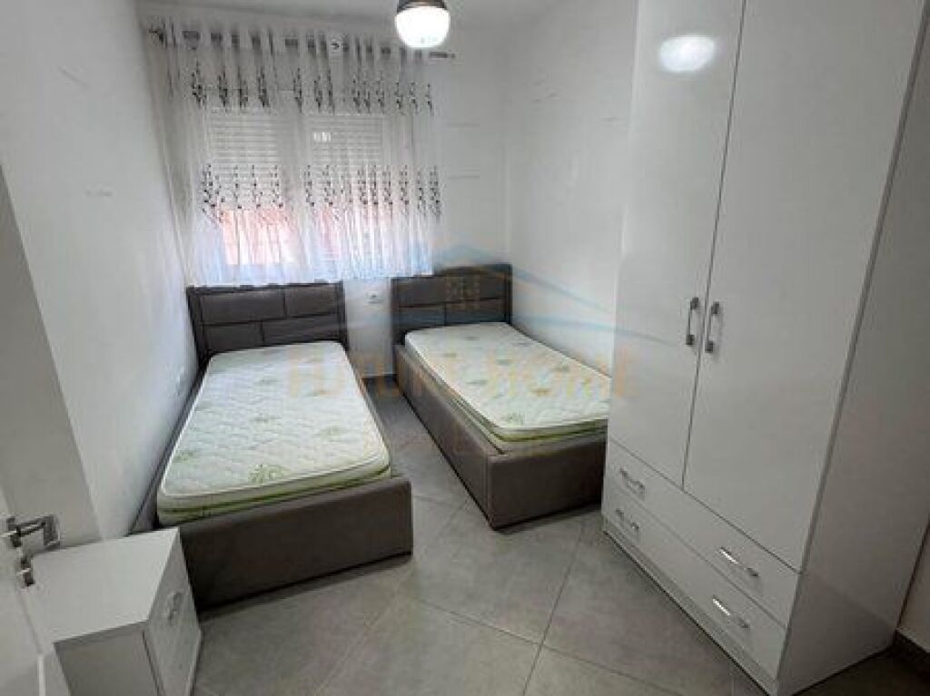 Qera, Apartament 2+1+2, Vila L 2, Unaza e Re