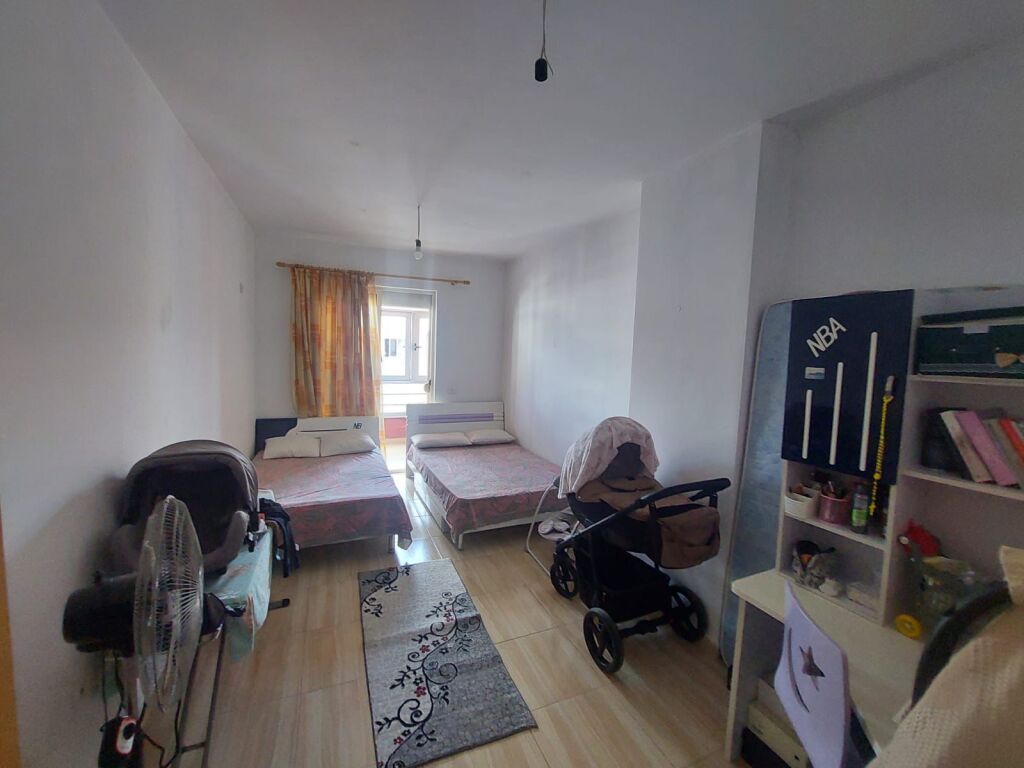 Jepet me qera apartament 2+1+2 – Yzberisht