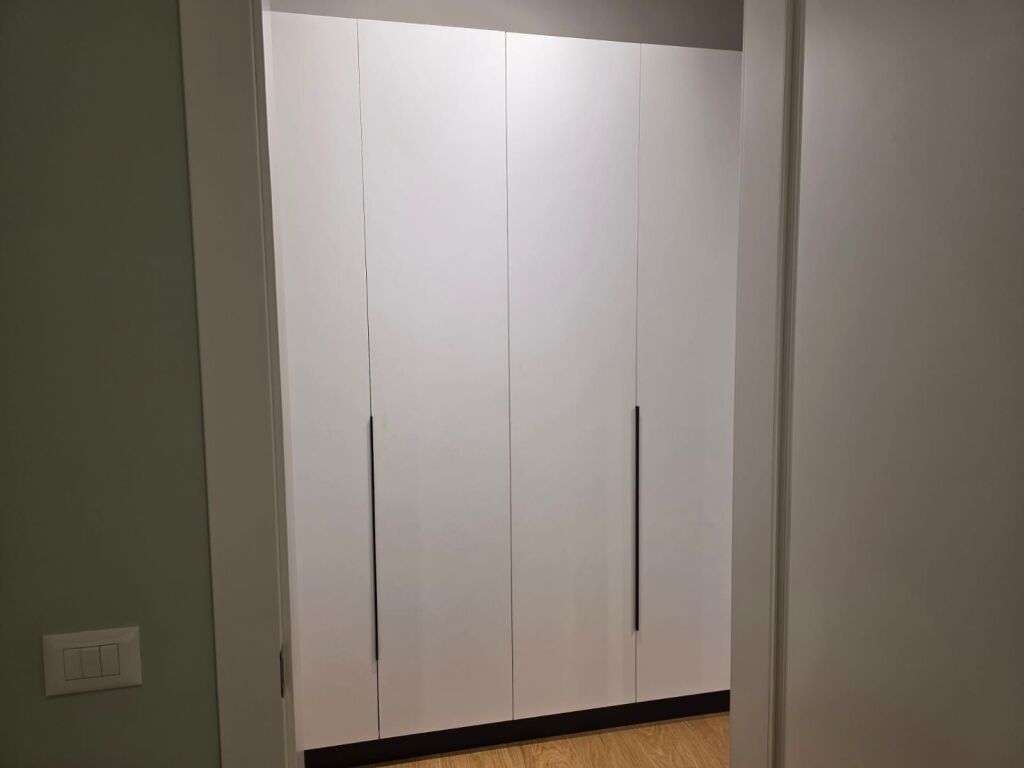 Apartament 1+1+1 post parkimi me qira