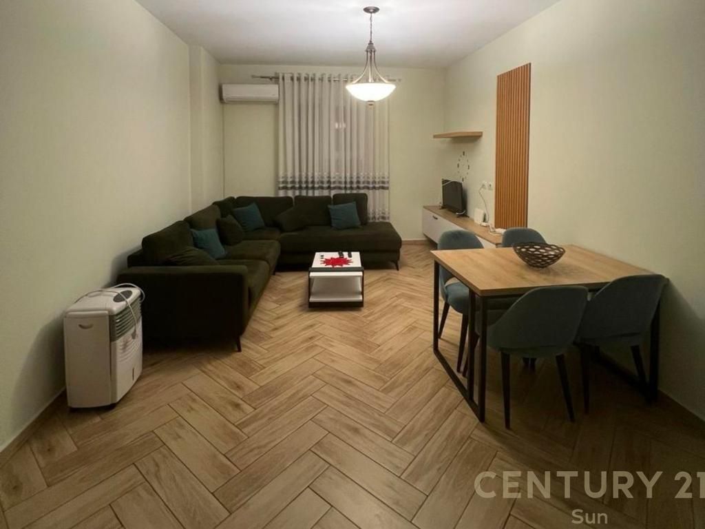 APARTAMENT 1+1 PER QIRA
