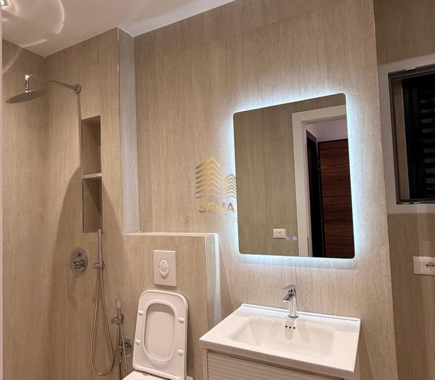 Shitet, Apartament 1+1, 21 Dhjetori, 155,000 Euro