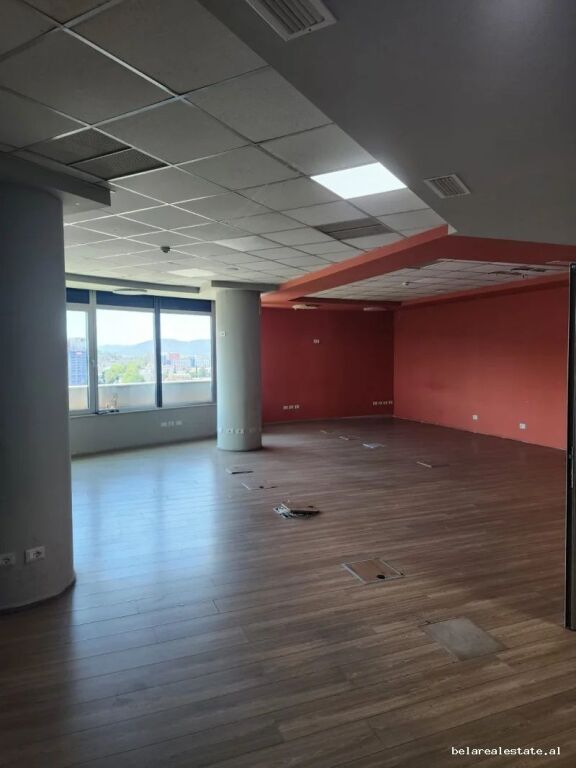 Zyre Me Qera Tek Pallati Me Shigjeta (ID BZ21000) Tirane