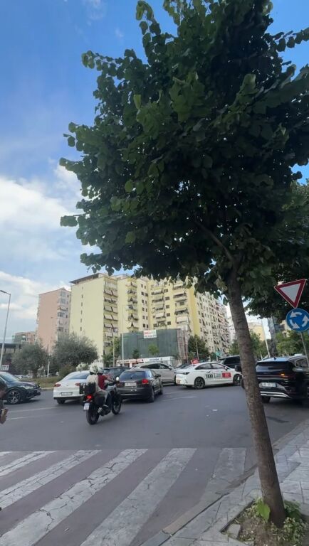 ✅VENDESI - Appartamento 2+1+2 presso il Comune di Parigi