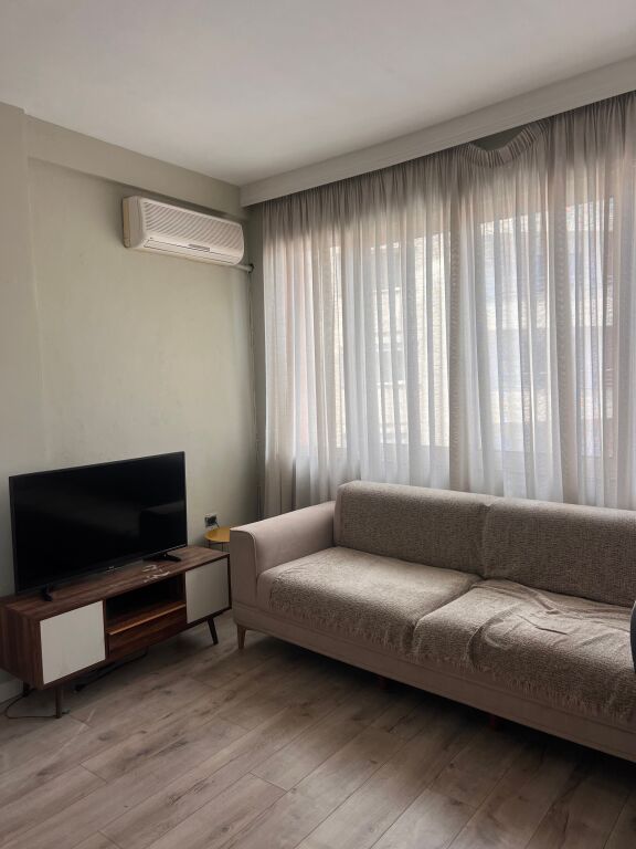 Affittasi 1+1 Al Bar Univers Astir 45.000 leke