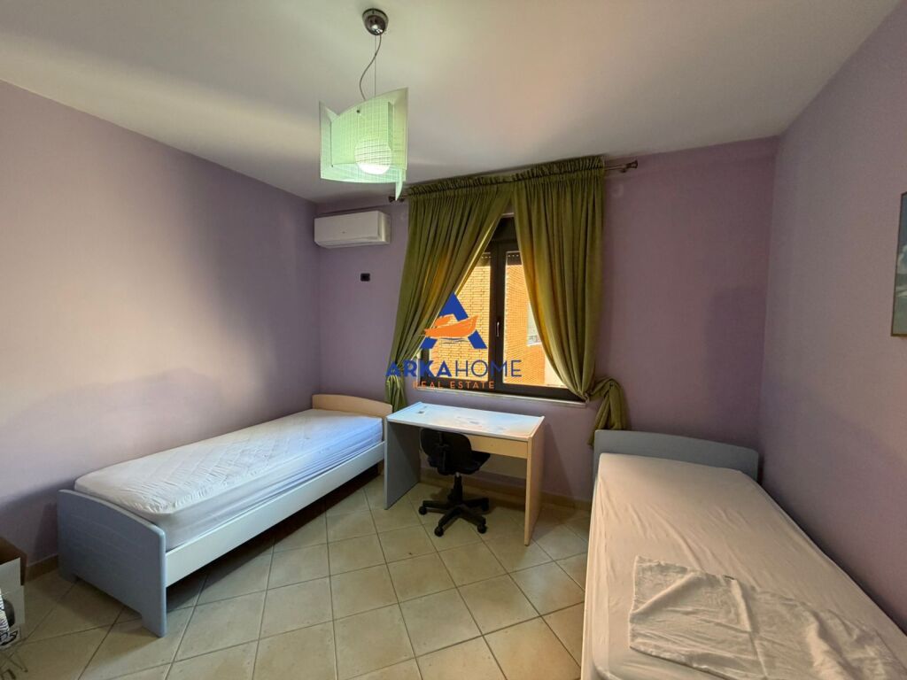 JEPET APARTMENT ME QERA 2+1+BALLKON "RRUGA QEMAL STAFA, PERBALLE PROKURORISE" 1000 EURO