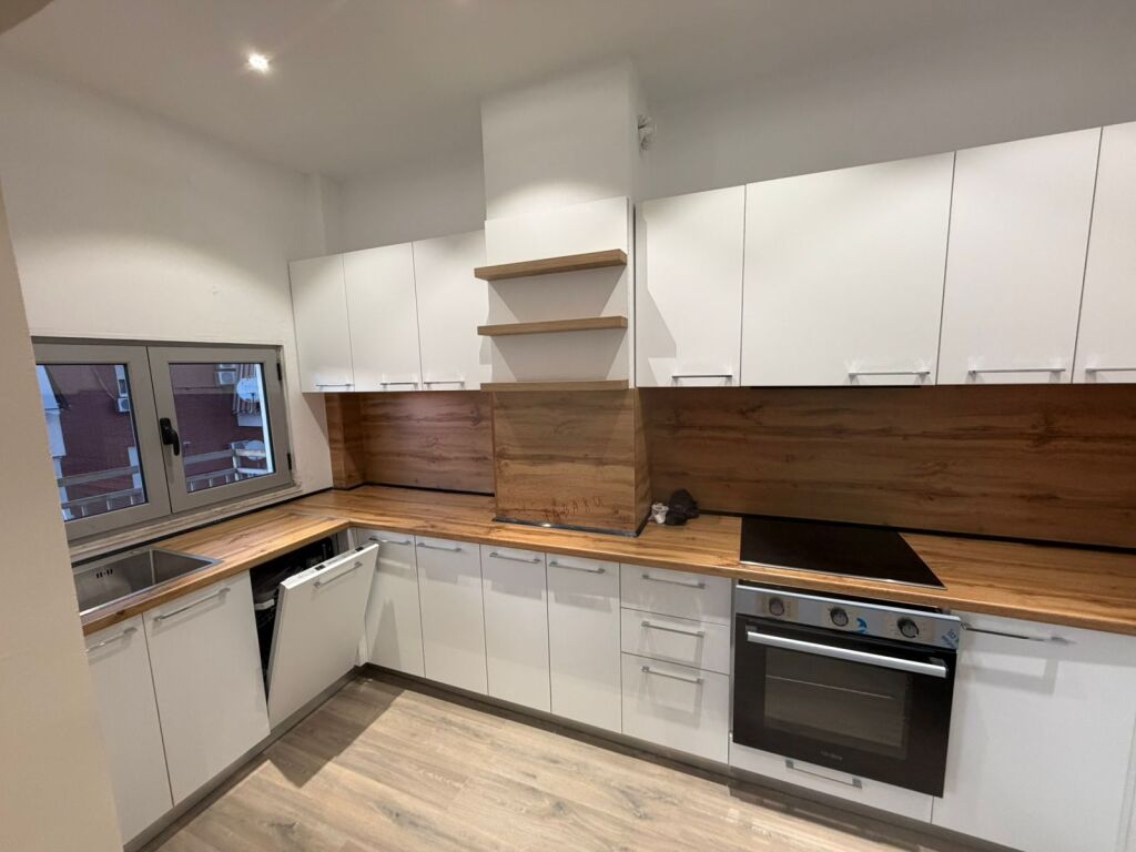 Rent | Apartament 3 + 1 | Pazari i Ri | 1400 €/month