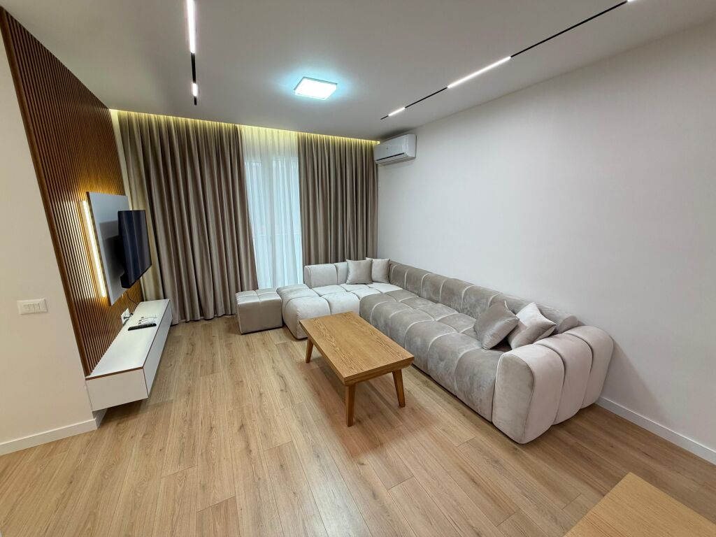 Shitet Apartament 2+1+2 Yzberisht, tek Kmy