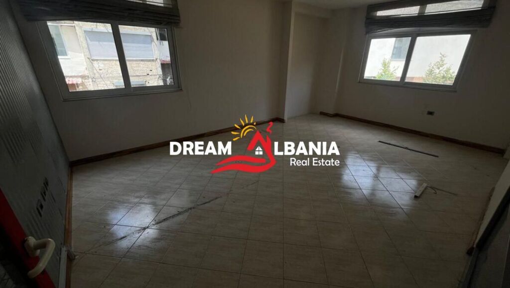 Shitet Apartament te Mine Peza prane Prokuroris  3+1 (ID4131506)

