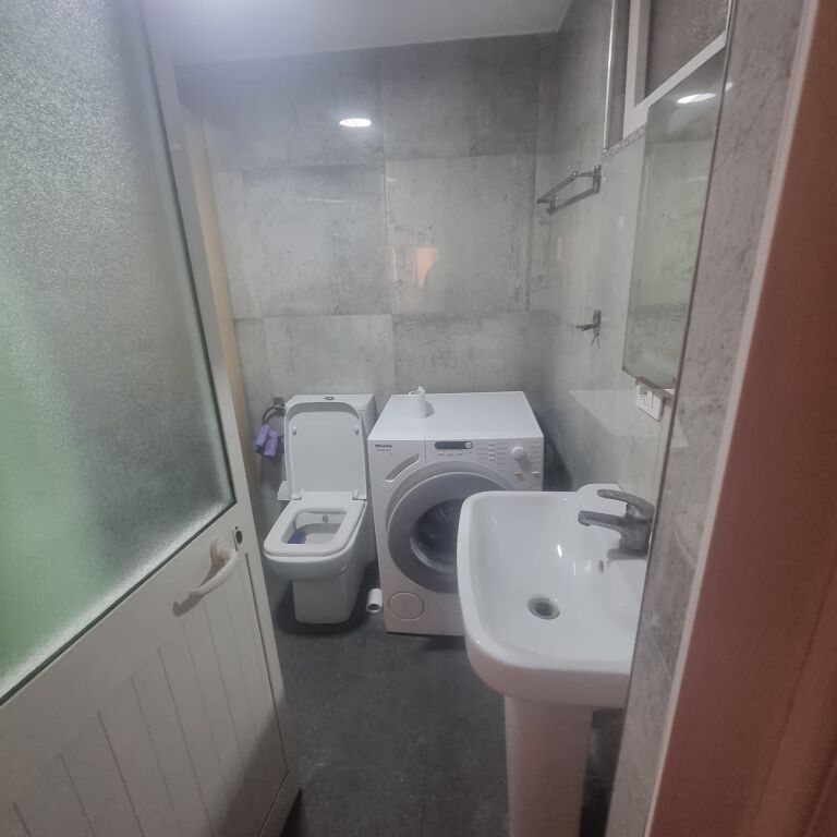 🏡 Jepet me Qira Garsoniere – Rruga Mine Peza