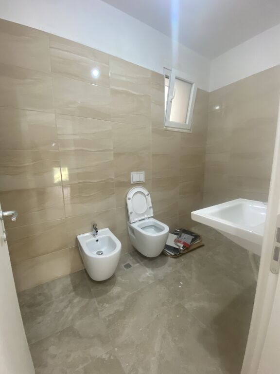 🏢 Jepet me Qira Ambient Zyre në Don Bosko