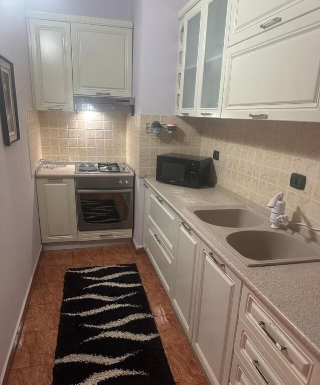 Qera | Apartament 2 + 1 | Rruga e Durrësit | 550 €/muaj