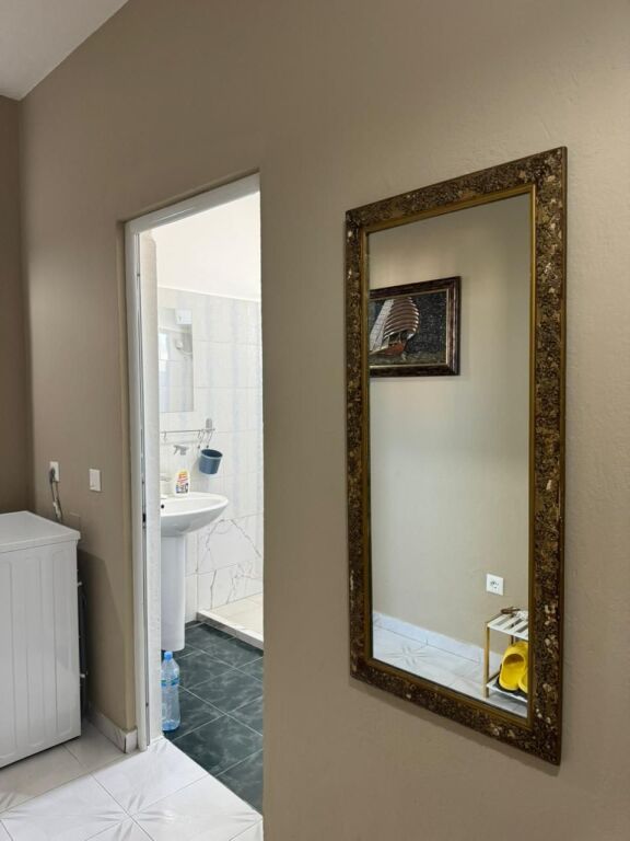 Apartament me qera- 2+1- Rruga e Kavajes- Tirane
